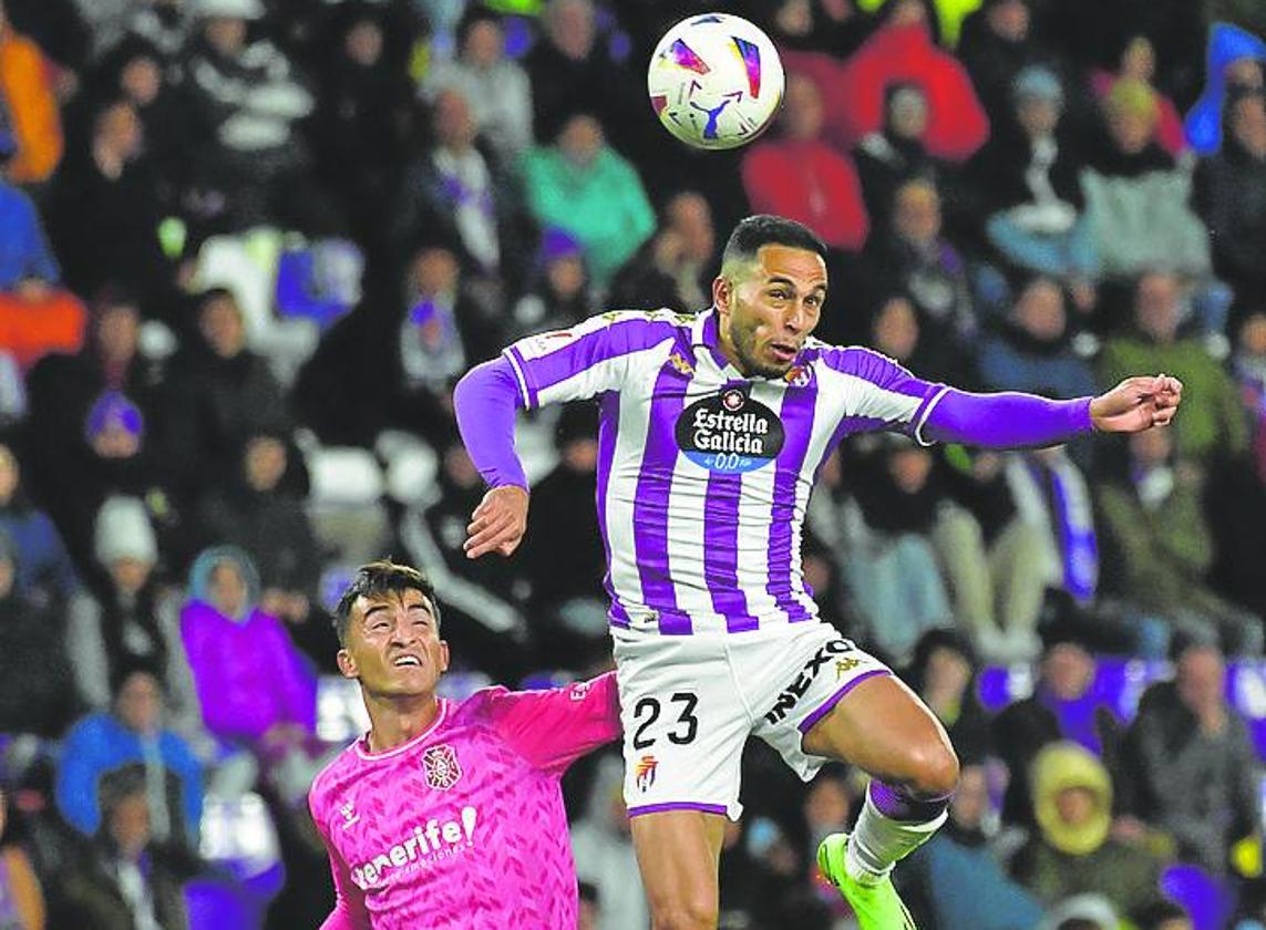 Anuar volvió a ocupar sitio en el once inicial.