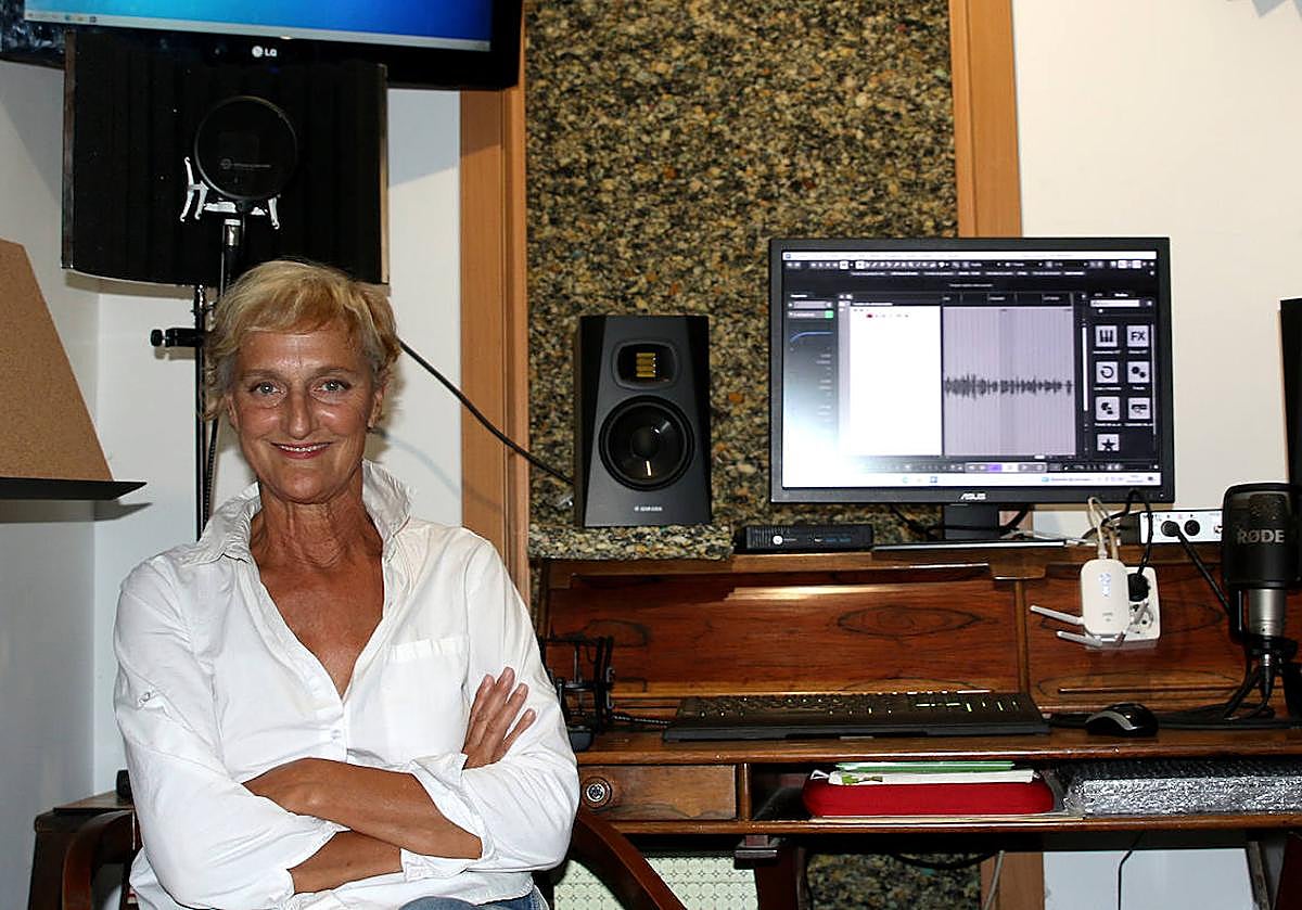 Elena Maeztu, en su estudio.