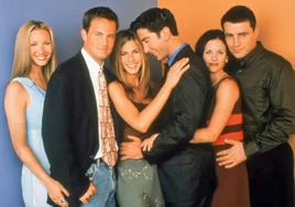 Imagen de archivo de los protagonistas de 'Friends', incluido Matthew Perry.