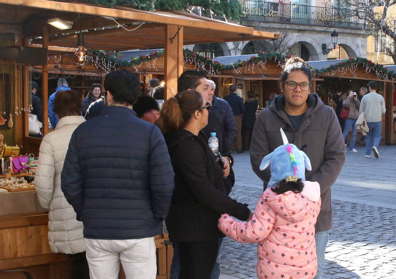 Mercado navideño en la Plaza Mayor de Segovia.