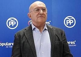 Jesús Julio Carnero, este jueves en una rueda de prensa del PP para anunciar la manifestación del domingo.