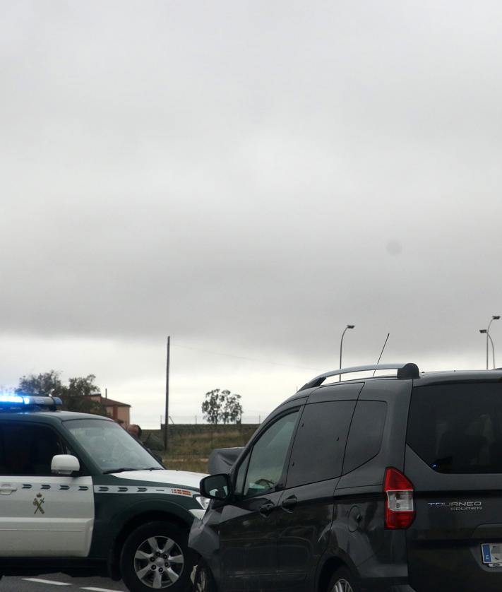 Imagen secundaria 2 - Accidente en la N-110.
