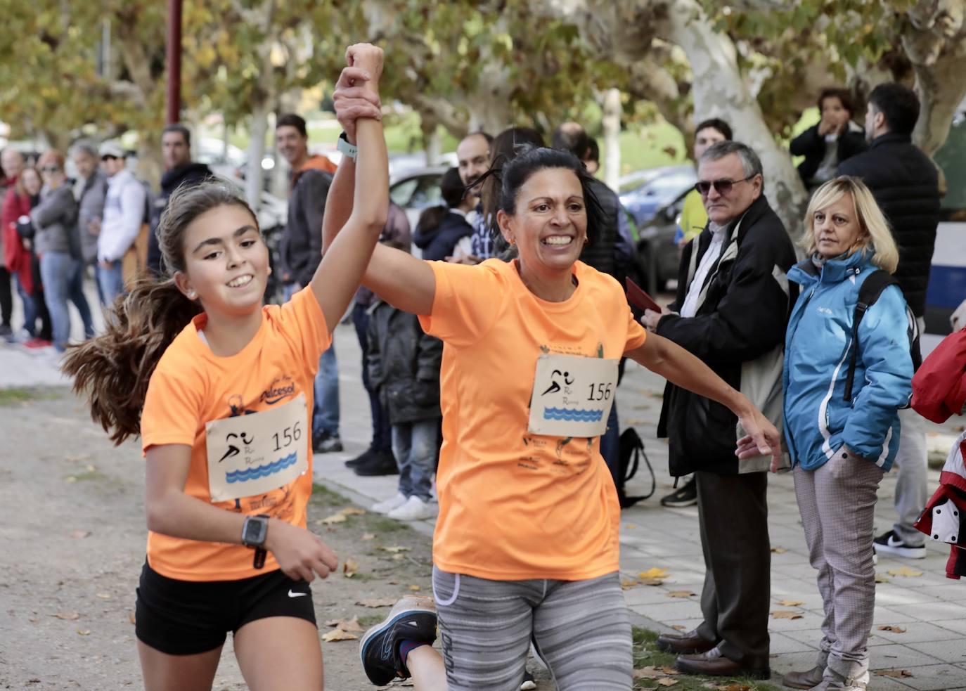 Alumnos, padres y profesores corren en Rio Running