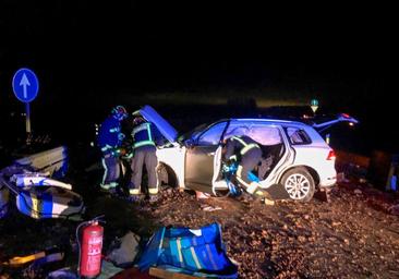 Fallece un hombre de 60 años tras volcar su coche en León