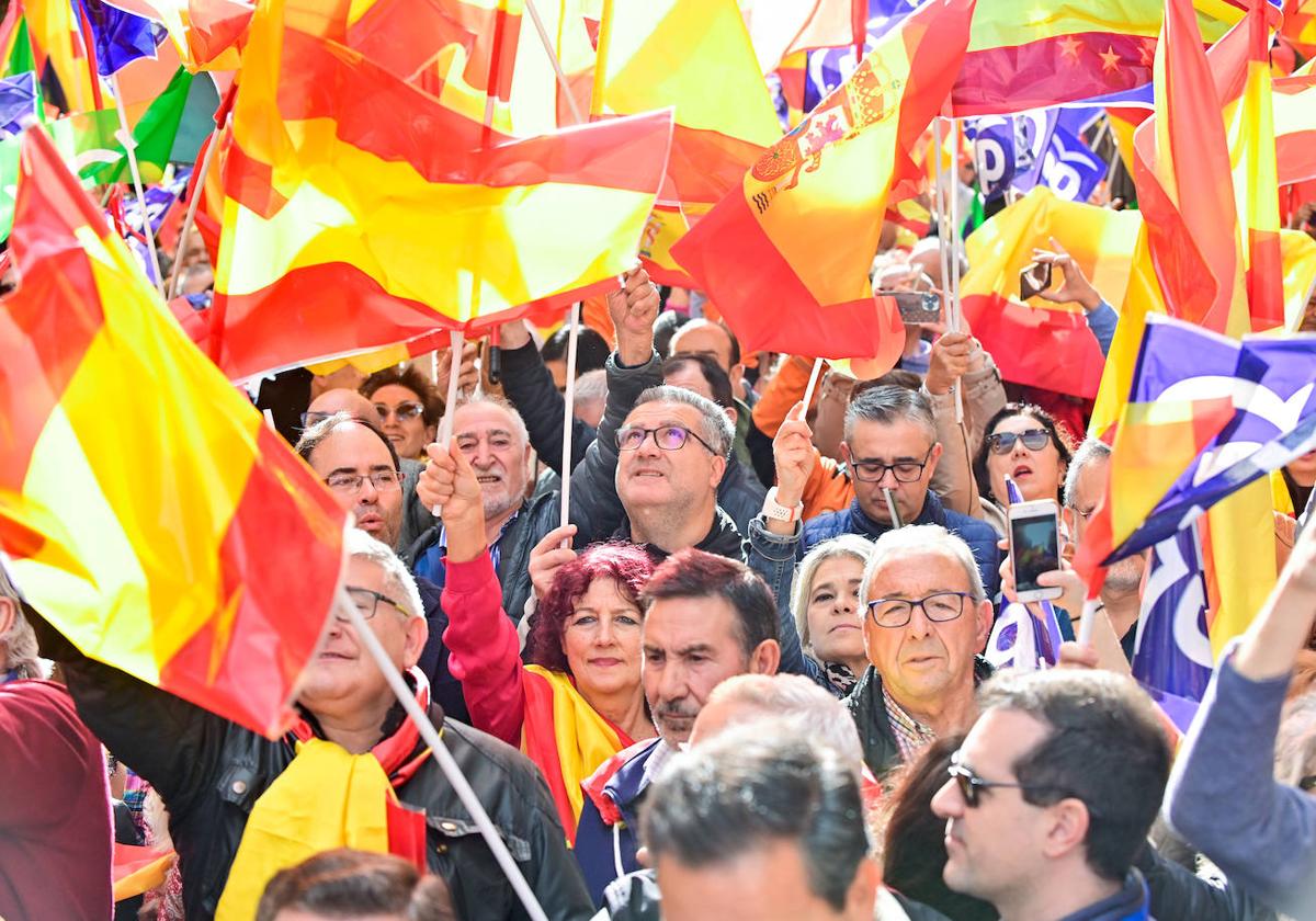 Concentración de protesta contra la amnistía en Valladolid