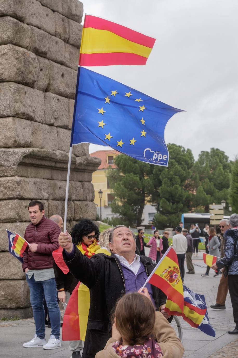 La concentración en Segovia contra la amnistía, en imágenes (2 de 2)