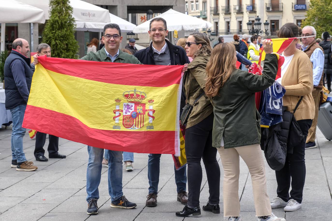 La concentración en Segovia contra la amnistía, en imágenes (2 de 2)