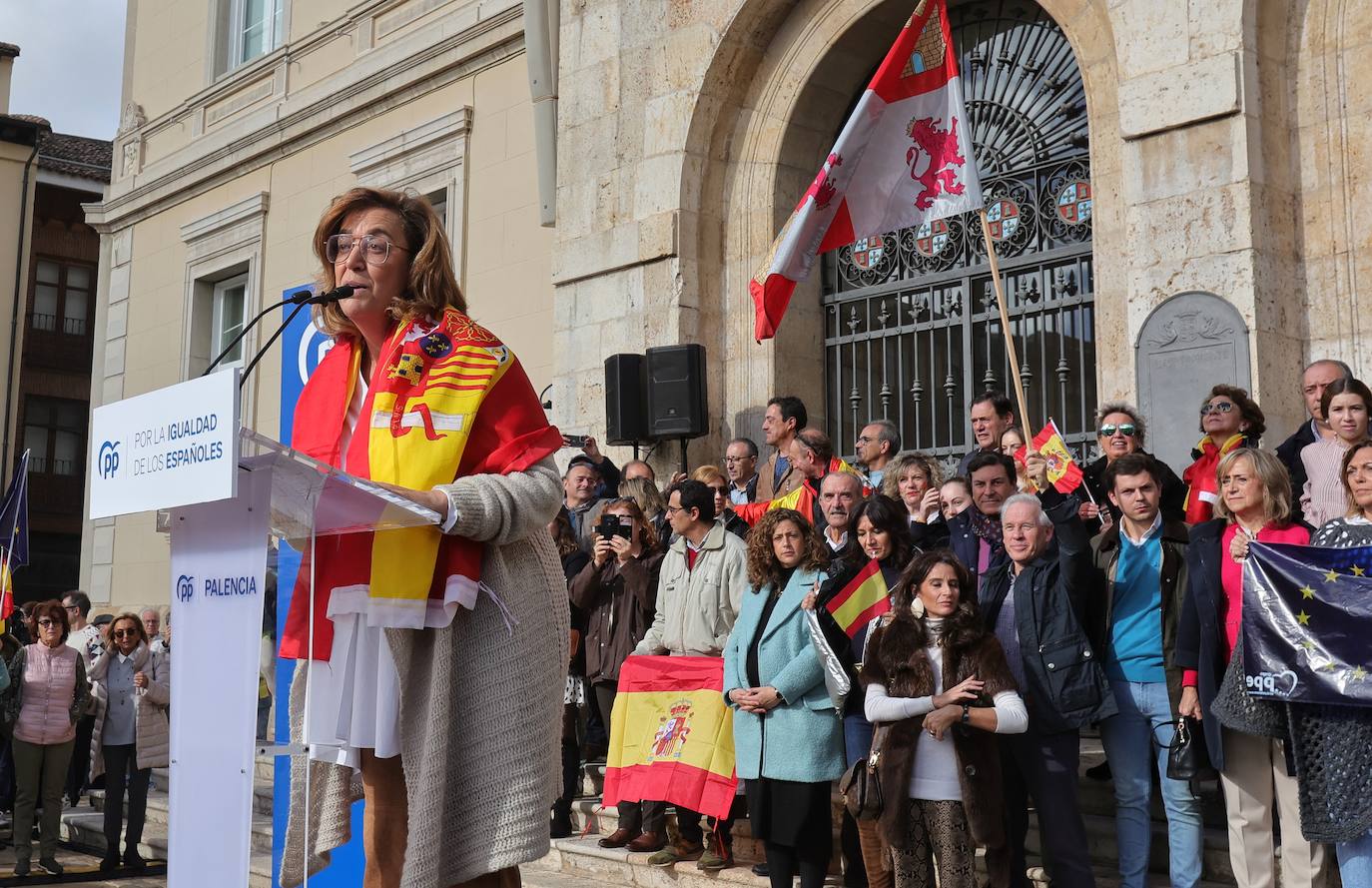 Los palentinos claman contra la amnistía en la Plaza Mayor