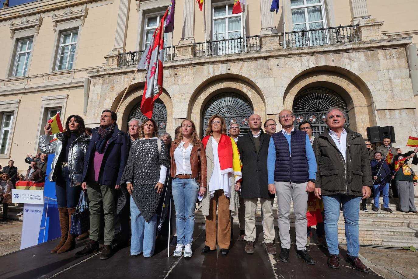 Los palentinos claman contra la amnistía en la Plaza Mayor