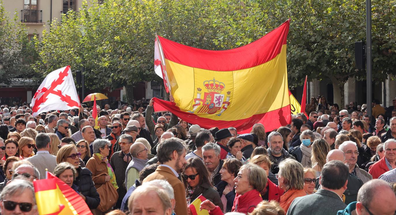 Los palentinos claman contra la amnistía en la Plaza Mayor