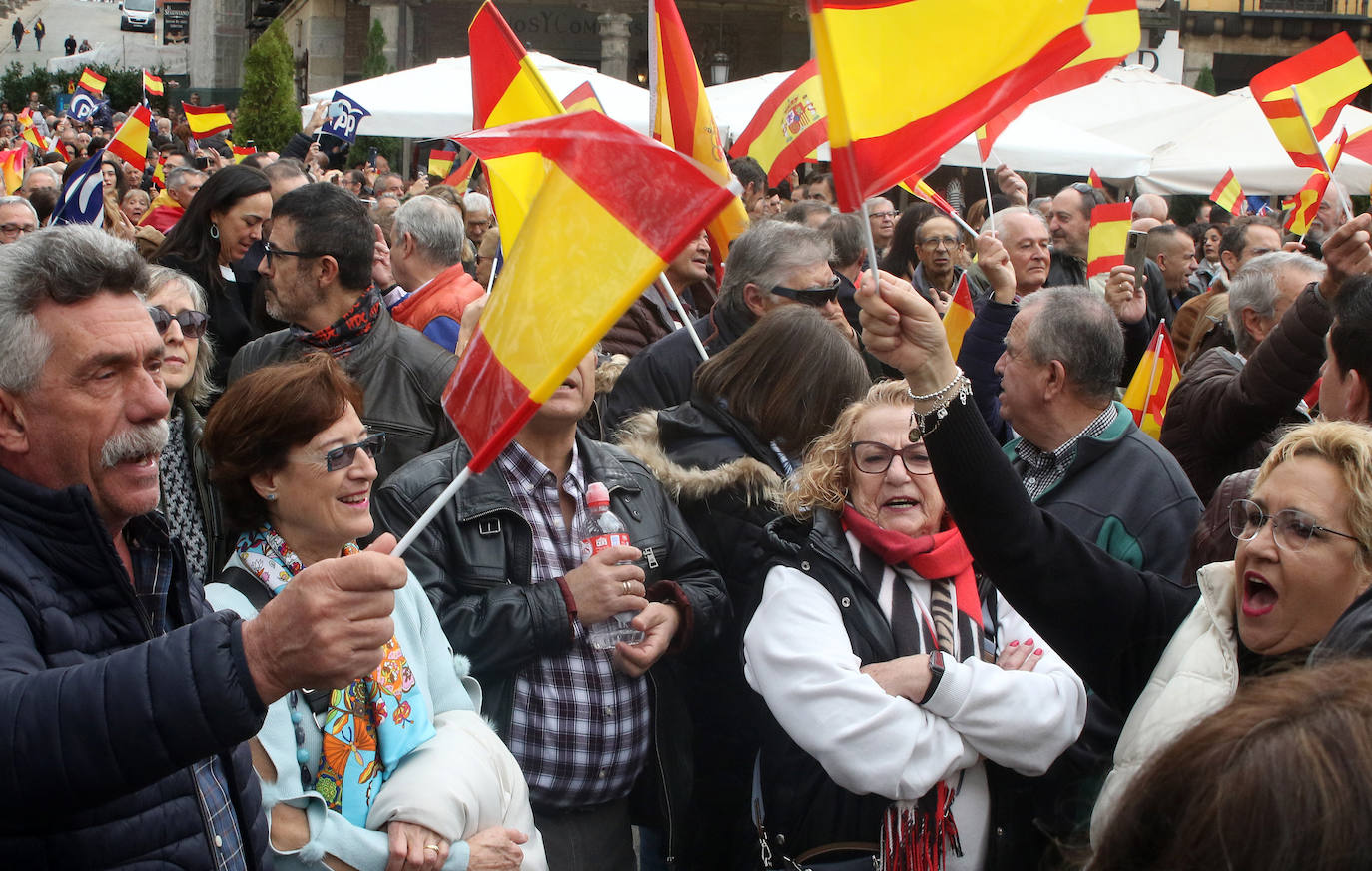 La concentración en Segovia contra la amnistía, en imágenes (1 de 2)