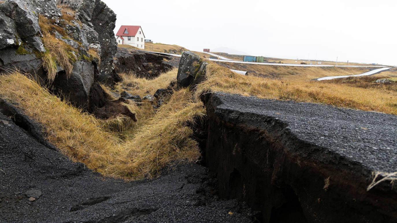 Islandia se resquebraja por los terremotos