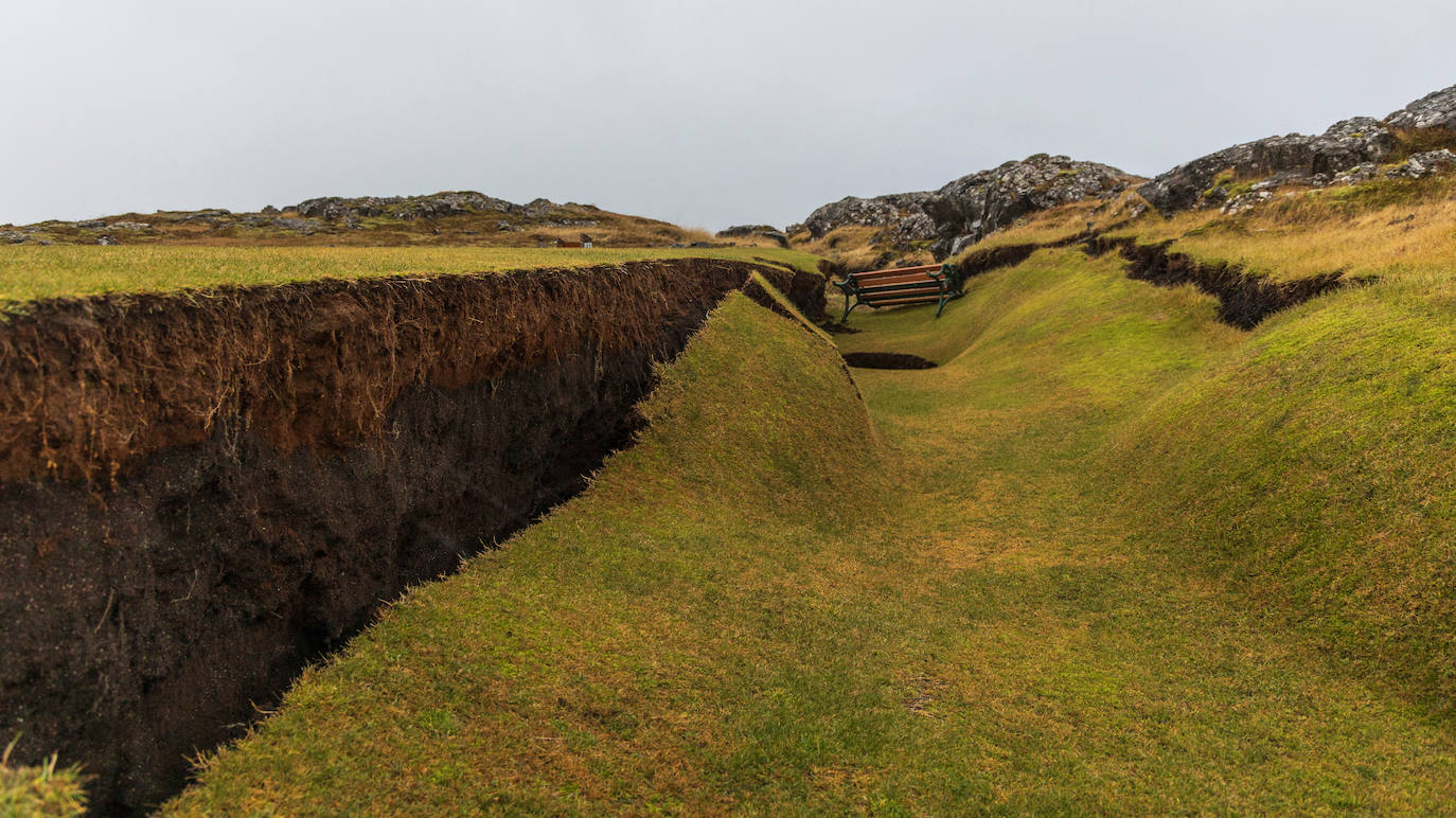 Islandia se resquebraja por los terremotos