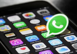 Aplicación de WhatsApp en un móvil.