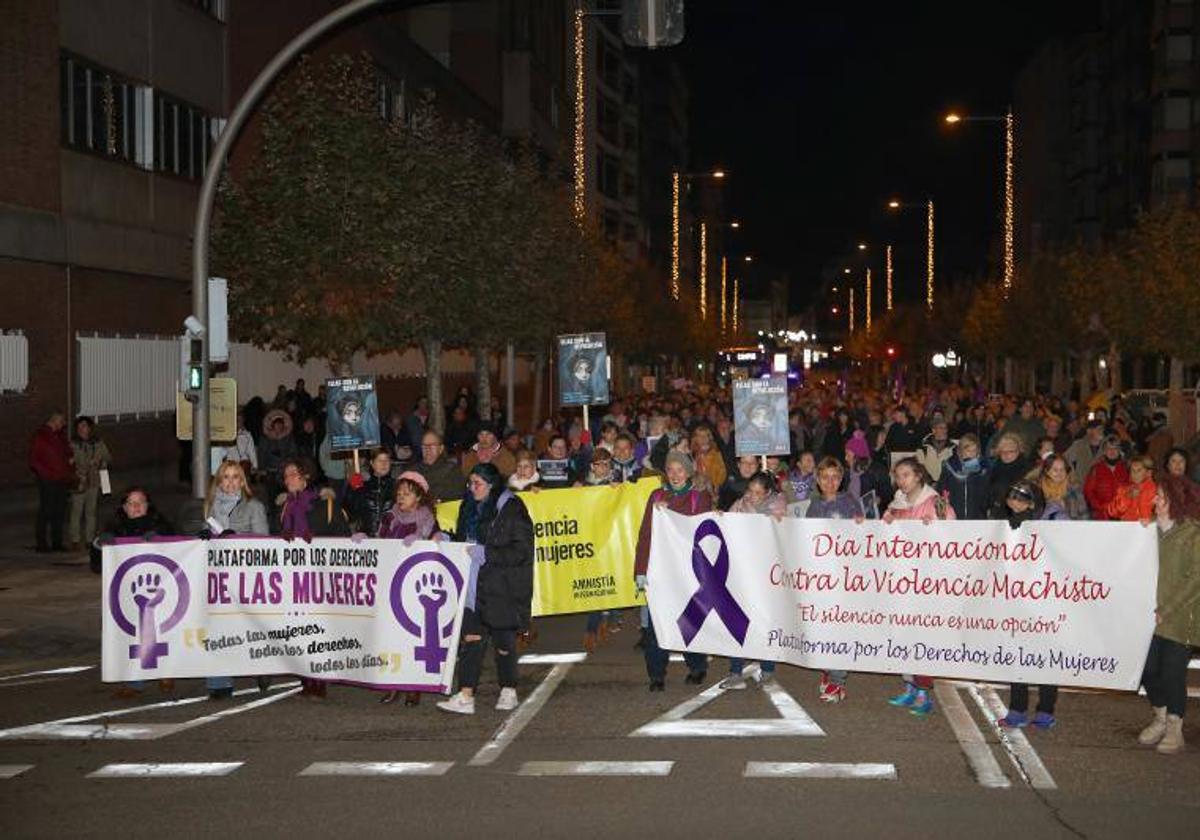 Manifestación en Palencia contra la violencia de género.