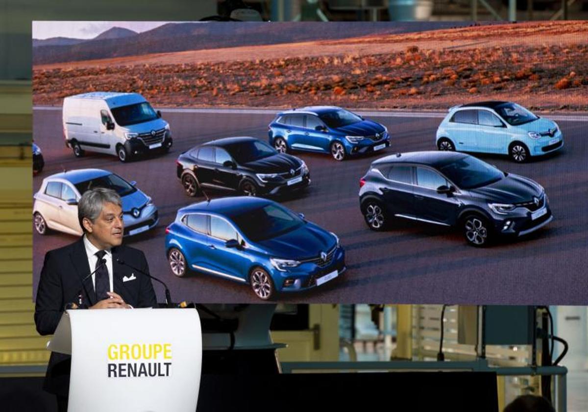 Luca de Meo, en la presentación del Cuarto Plan Industrial de Renault, en marzo de 2021 en la factoría de Villamuriel de Cerrato.