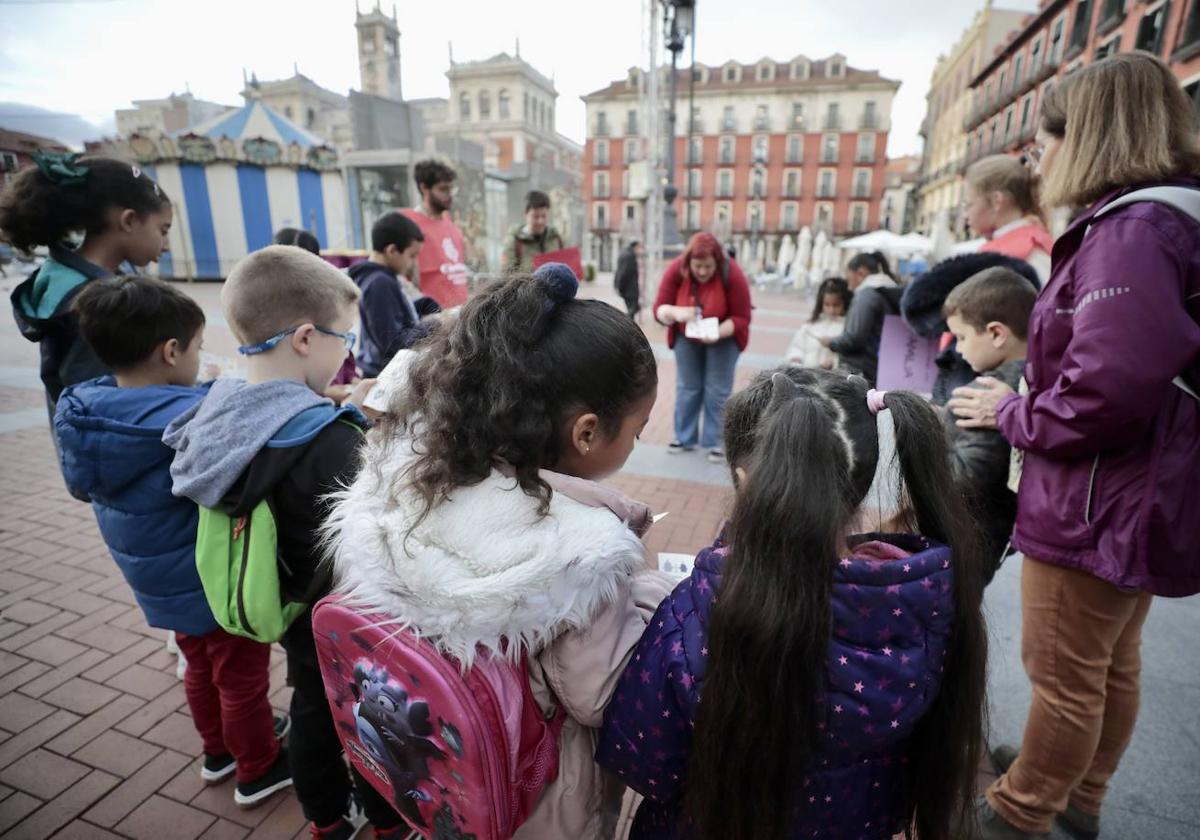 Uno de los grupos de niños que han participado en la gincana de Cáritas.