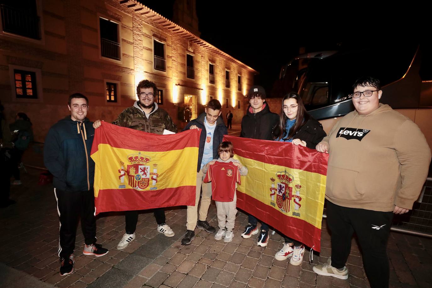 Las imágenes de la llegada de la selección española a Valladolid