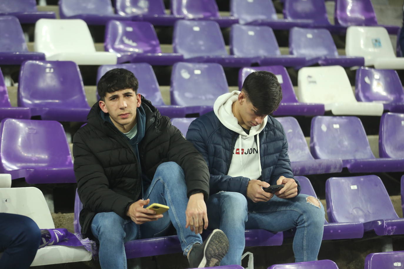 Búscate en las gradas del Estadio José Zorrilla (1 de 3)