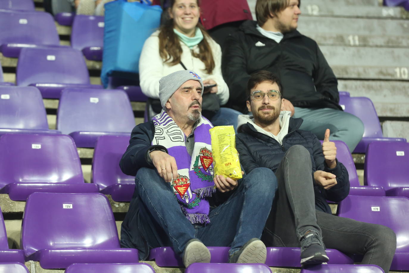 Búscate en las gradas del Estadio José Zorrilla (1 de 3)