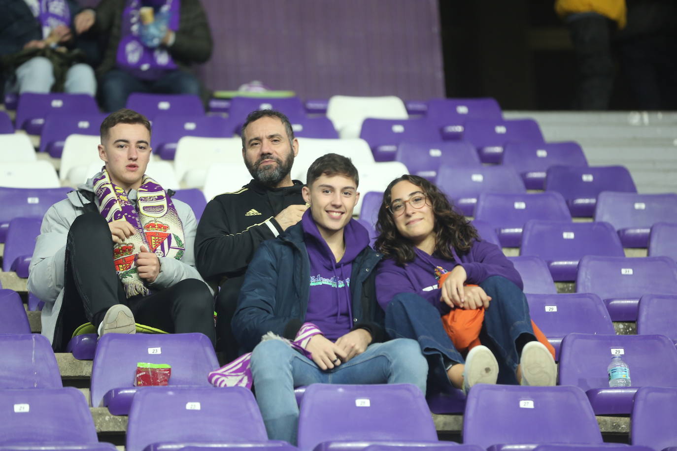 Búscate en las gradas del Estadio José Zorrilla (2 de 3)