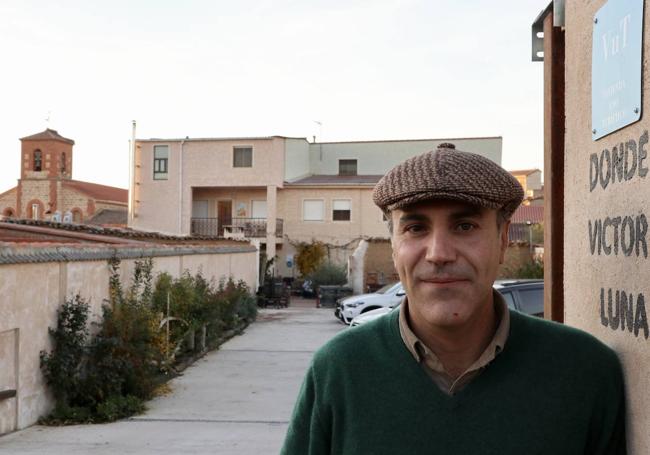 Victor Luna, vecino del pueblo y propietario casa rural.