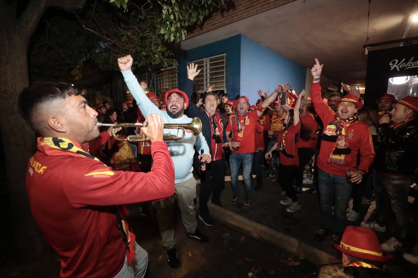 La afición de Valladolid apoya a la selección española