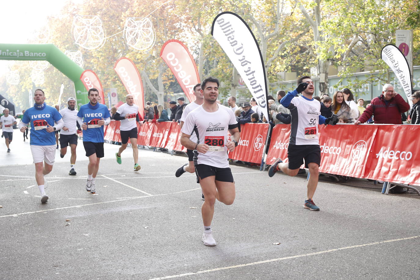 En imágenes, los equipos participantes en la VII Carrera de Empresa Adecco (9/13)