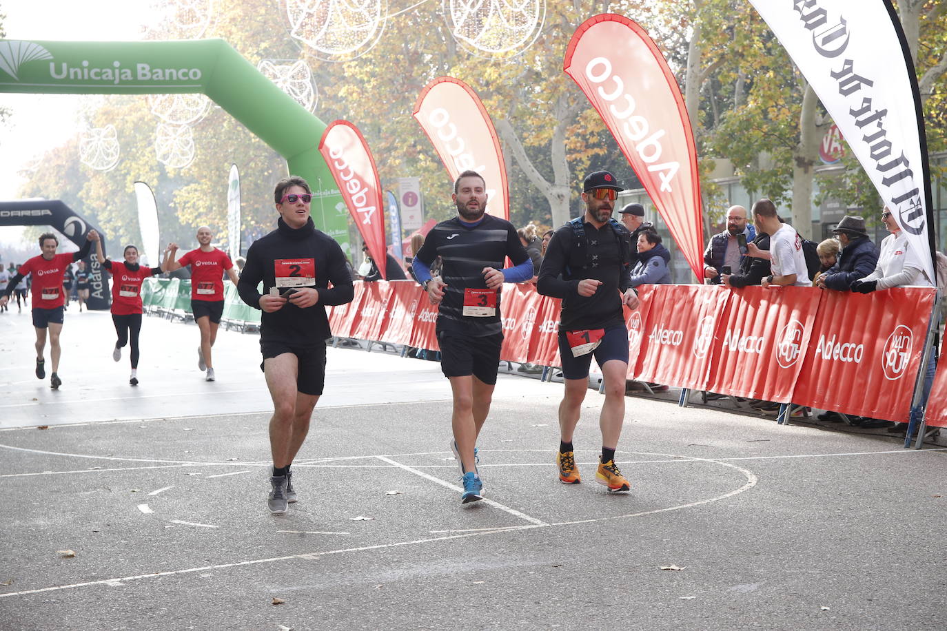 En imágenes, los equipos participantes en la VII Carrera de Empresa Adecco (10/13)