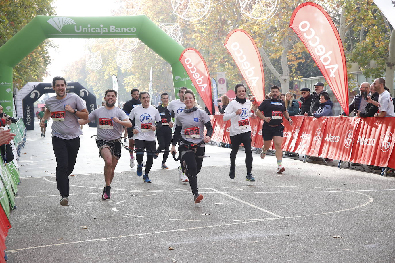 En imágenes, los equipos participantes en la VII Carrera de Empresa Adecco (11/13)