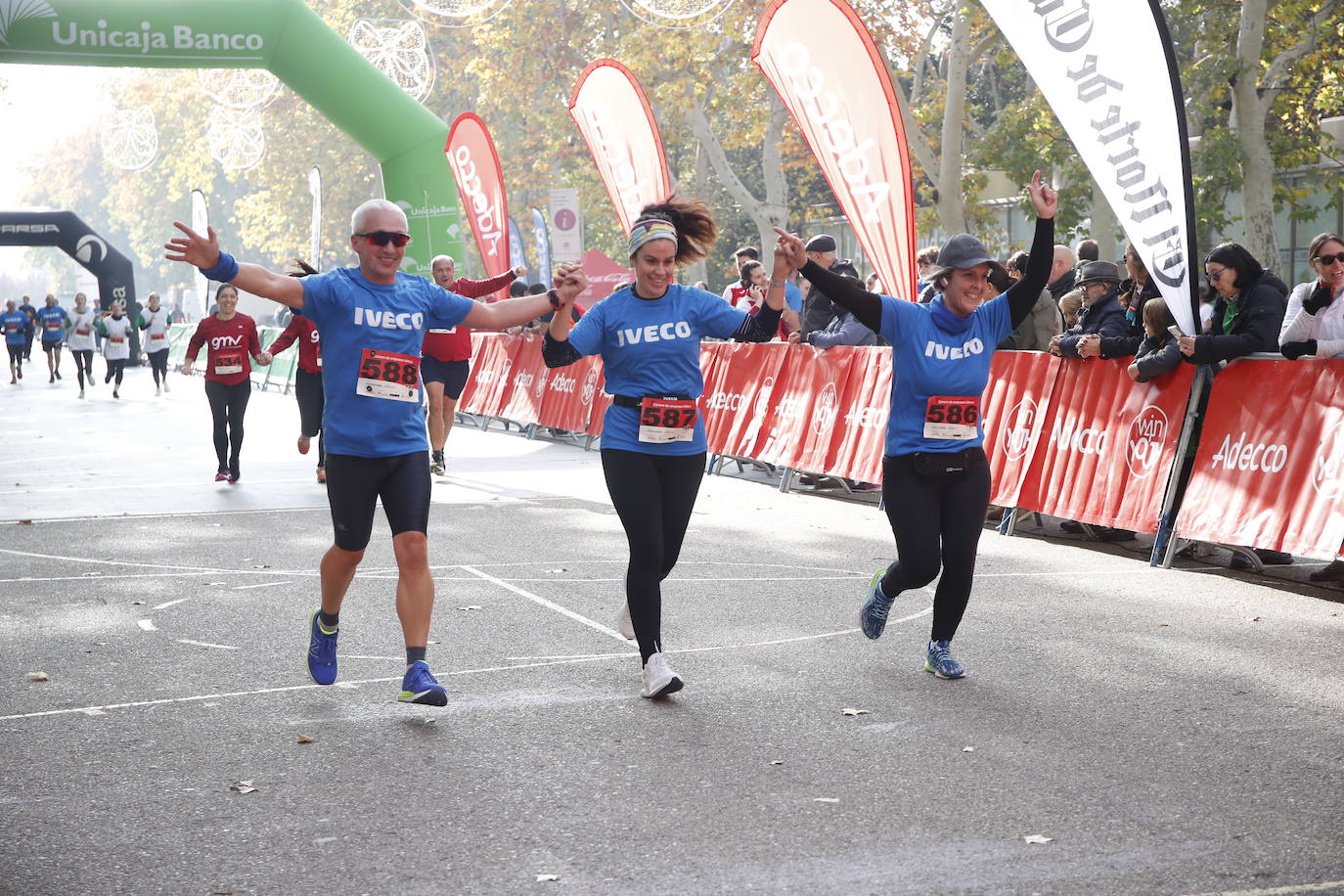 En imágenes, los equipos participantes en la VII Carrera de Empresa Adecco (12/13)