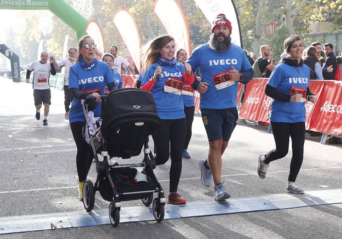 En imágenes, los equipos participantes en la VII Carrera de Empresa Adecco (13/13)