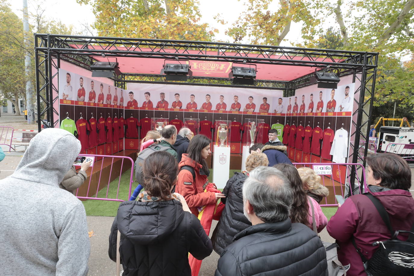 En imágenes, la Fan Zone de la Selección Española en la Acera Recoletos