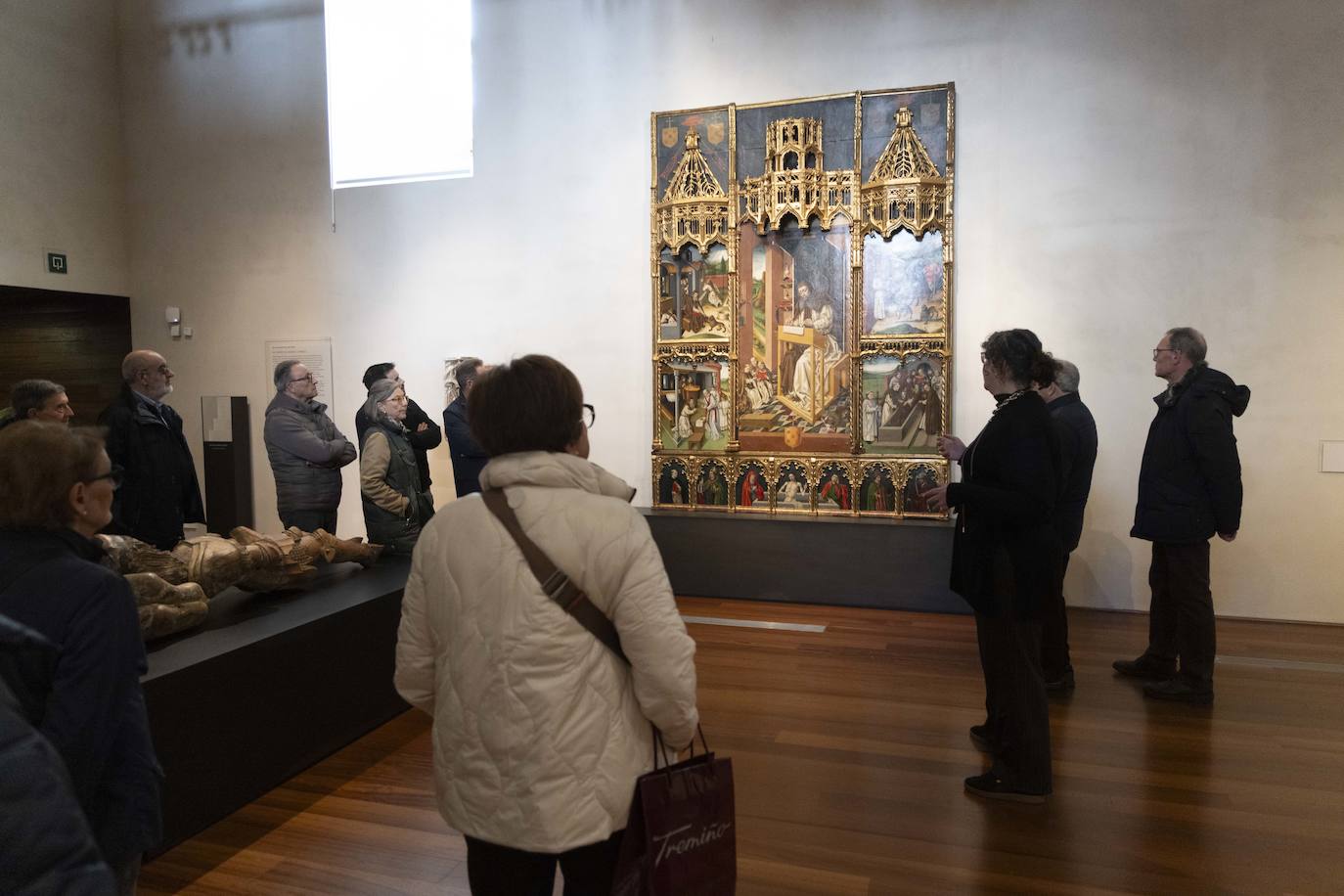 Visita de los suscriptores al Museo de Escultura