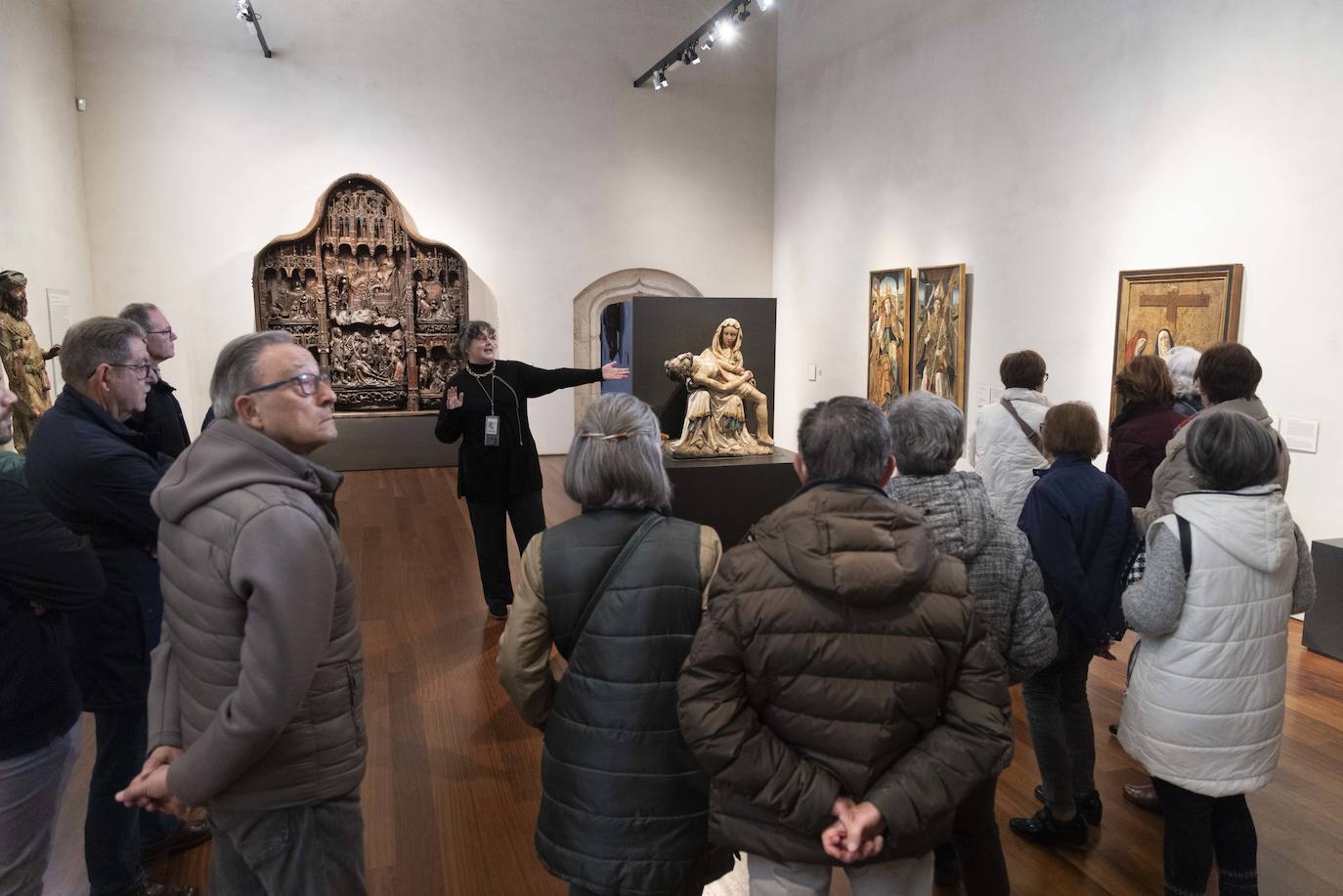 Visita de los suscriptores al Museo de Escultura