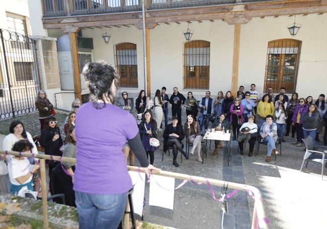 Intervención, en el acto de presentación, de una de las impulsoras de Espacio Feminista.