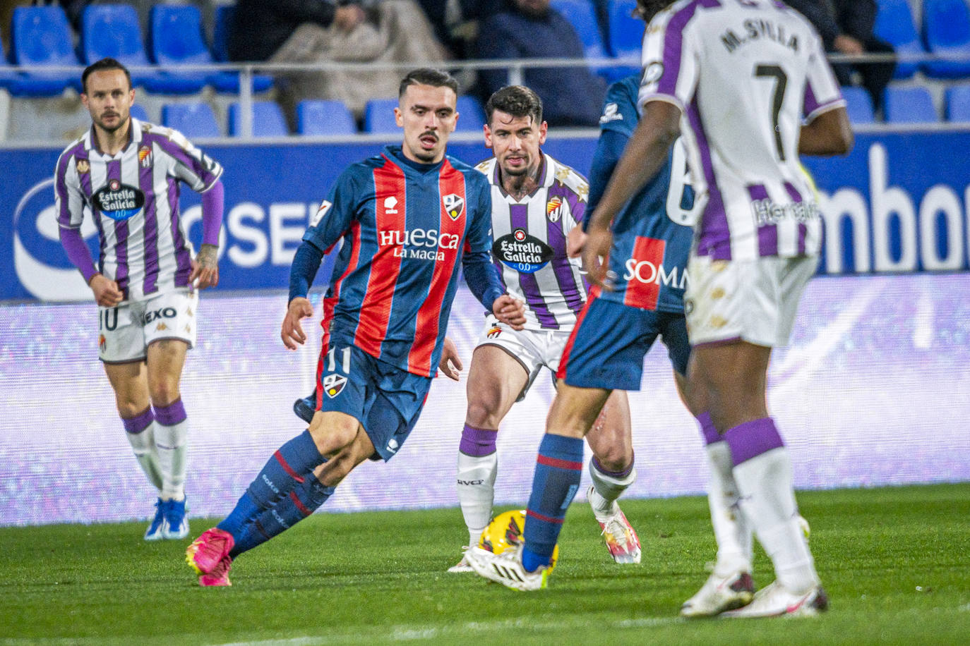 La victoria del Real Valladolid ante el Huesca, en imágenes