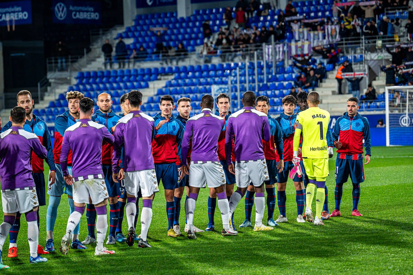 La victoria del Real Valladolid ante el Huesca, en imágenes