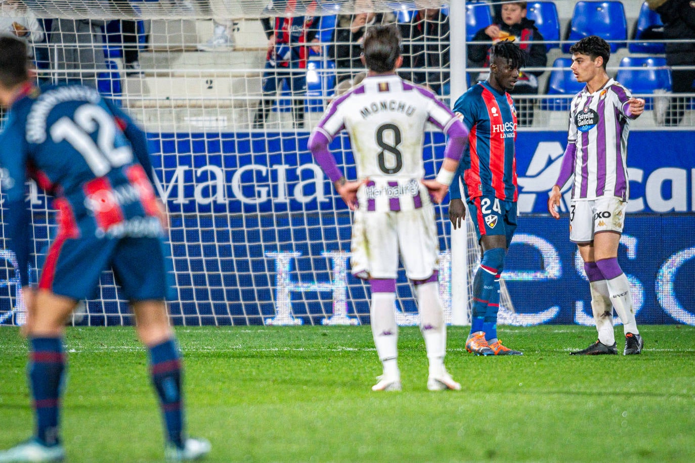 La victoria del Real Valladolid ante el Huesca, en imágenes