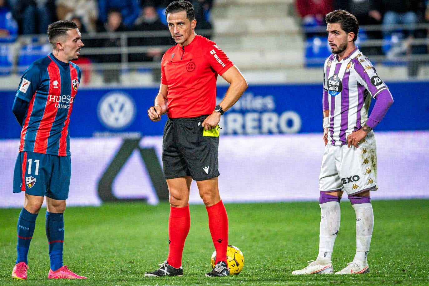 La victoria del Real Valladolid ante el Huesca, en imágenes