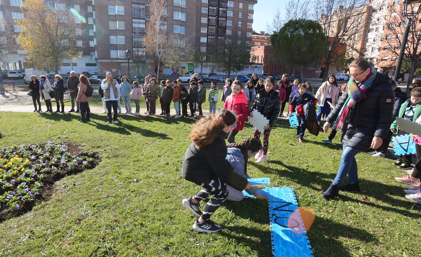 Los alumnos del Victorio Macho y del Sofía Tartilán conmemoran el 25-N