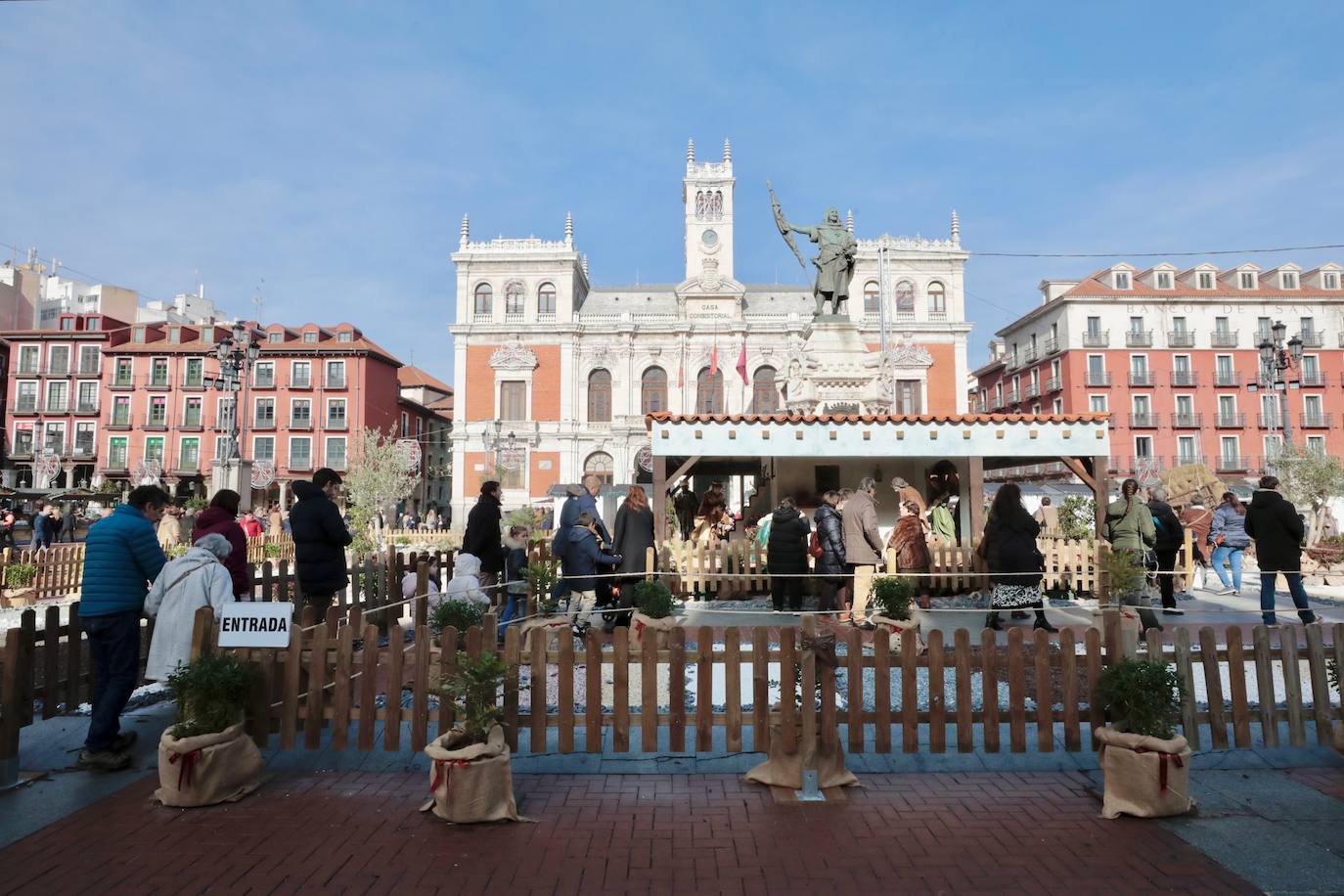 Imágenes del ambiente navideño en la Plaza Mayor (2/2)