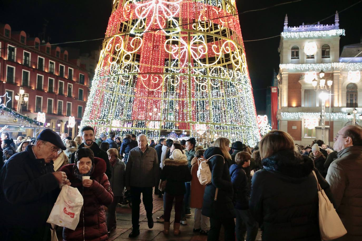 Imágenes del ambiente navideño en Valladolid