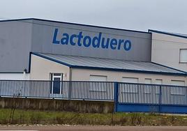 Instalaciones de Lactoduero, en Barrios de la Vega.