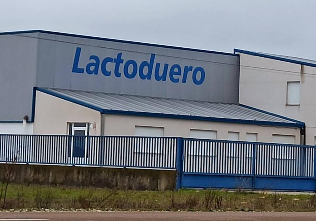 Instalaciones de Lactoduero, en Barrios de la Vega.