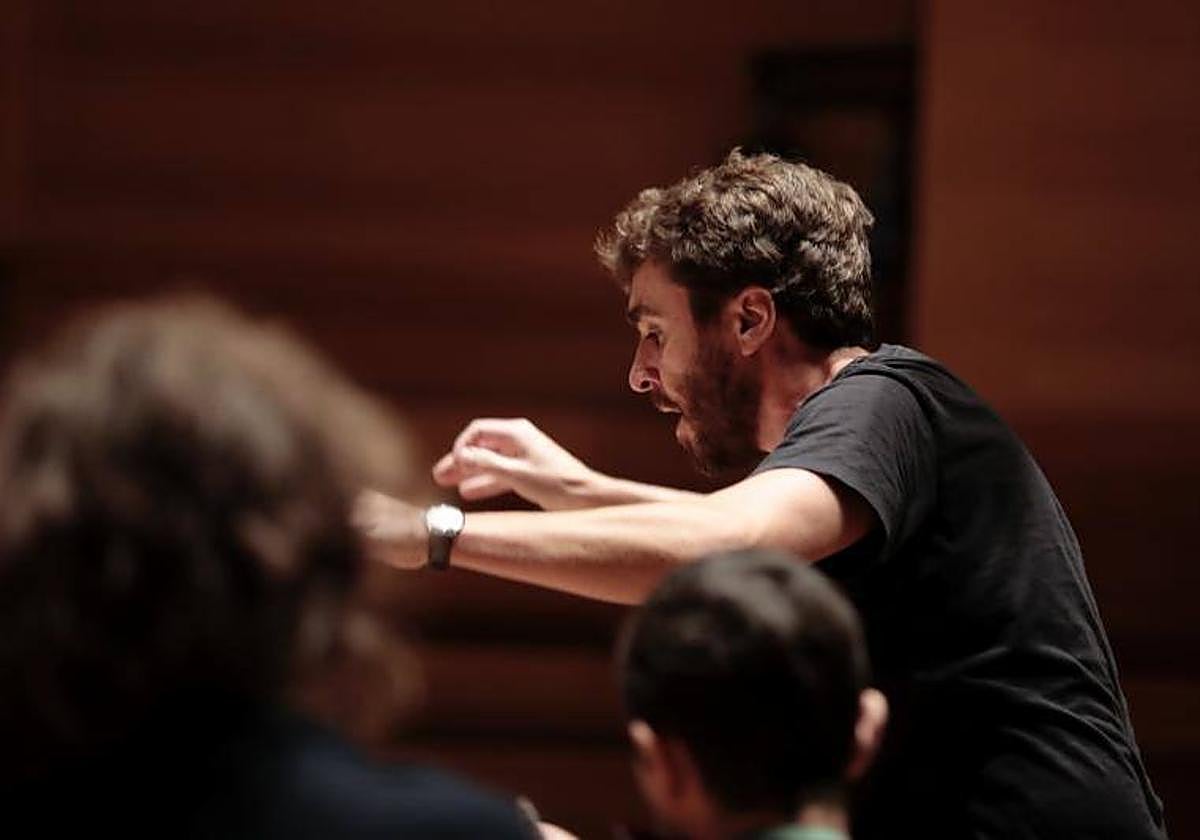 El director valenciano Pablo Rus, al frente de la OSCyL.