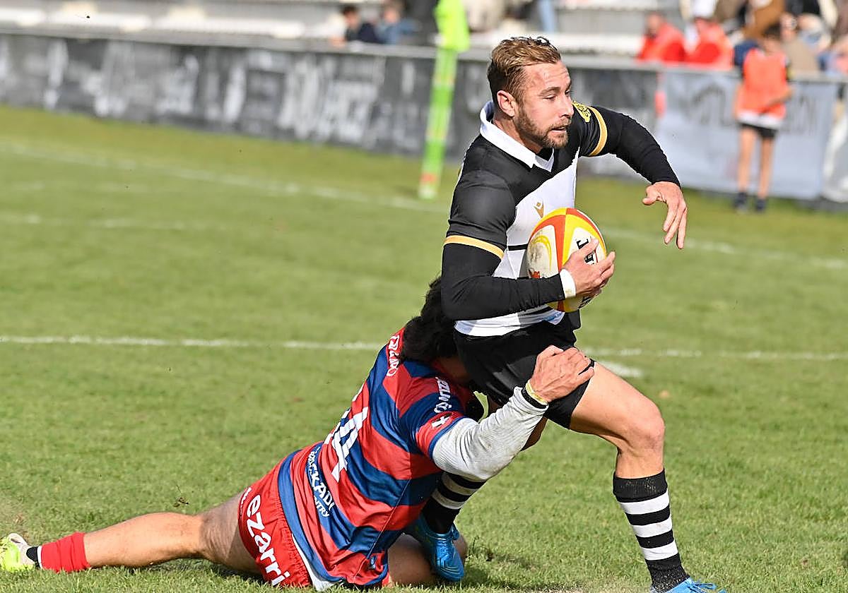 Bell, en una acción del partido contra Ordizia.