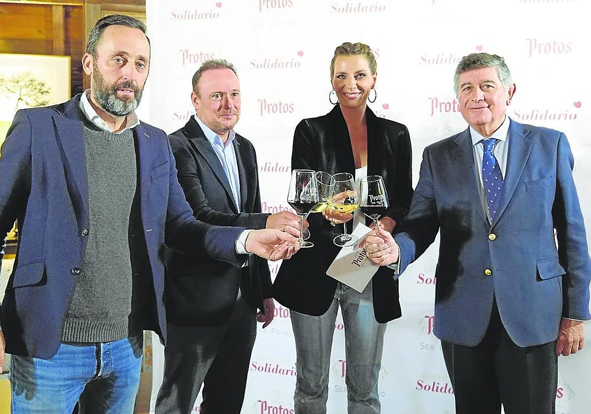 De izquierda a derecha, Juan Luis Muñoz Escassi, Carlos Villar, Alejandra Osborne y Manuel Pérez Fernández.