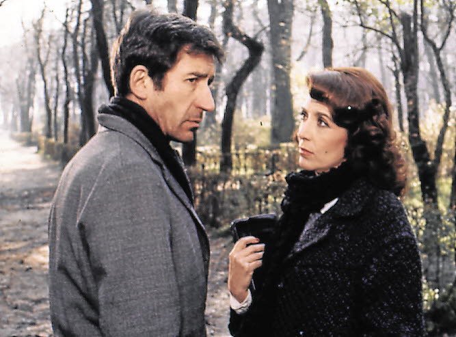 Concha Velasco y José Sacristán en 'La colmena' (1982).