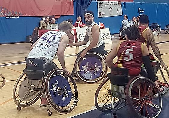 Una acción ofensiva del partido disputado en Getafe.